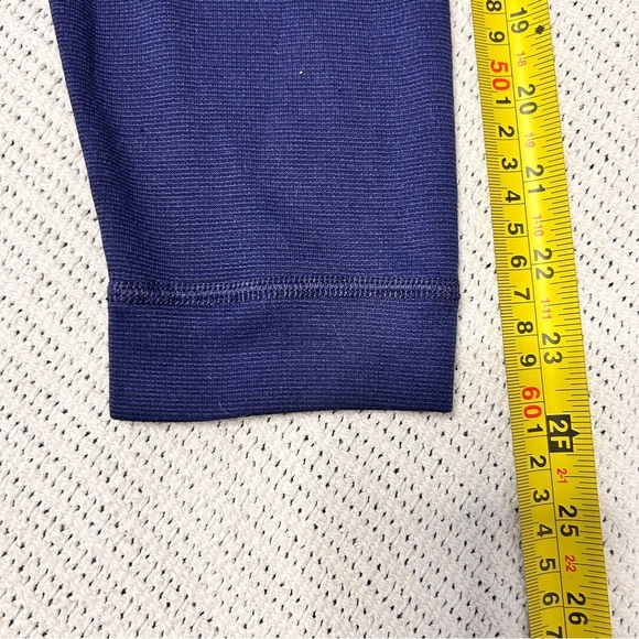 Patagonia Men’s Size Large Capilene Navy 1/4 zip lightweight pullover Hiking - Picture 10 of 11